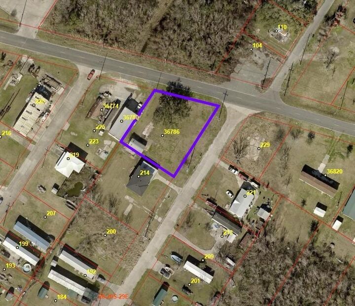 Property Photo: 36786 Highway 11 LA 70041