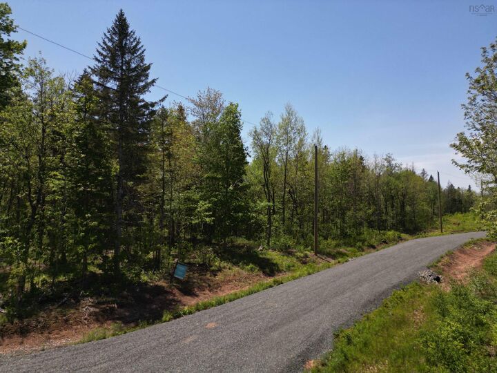 Property Photo:  17 Glades Run  NS B0M 1Z0 