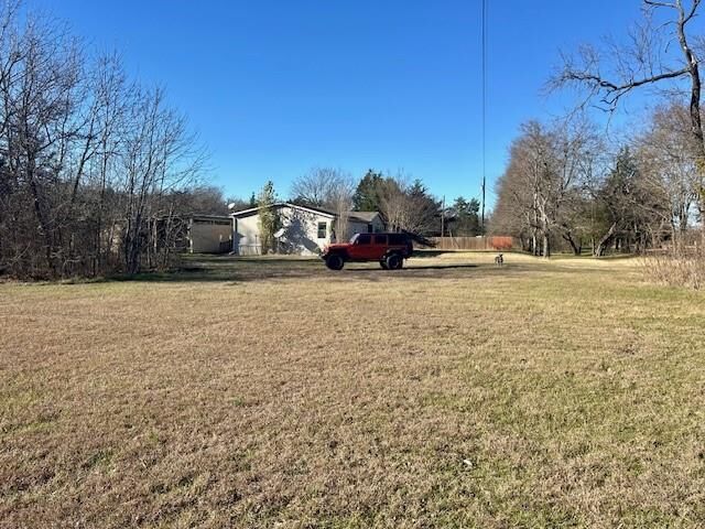 Property Photo: 385 County Road 161 TX 75859