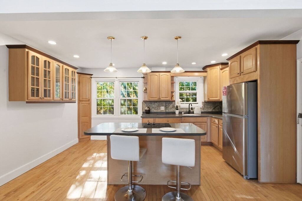 Property Photo:  112 Maple St 6  MA 02148 