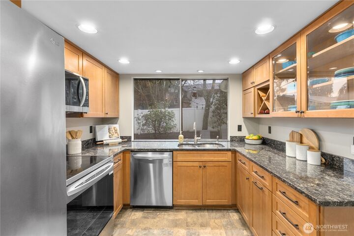 Property Photo:  5607  173rd Place SW  WA 98037 