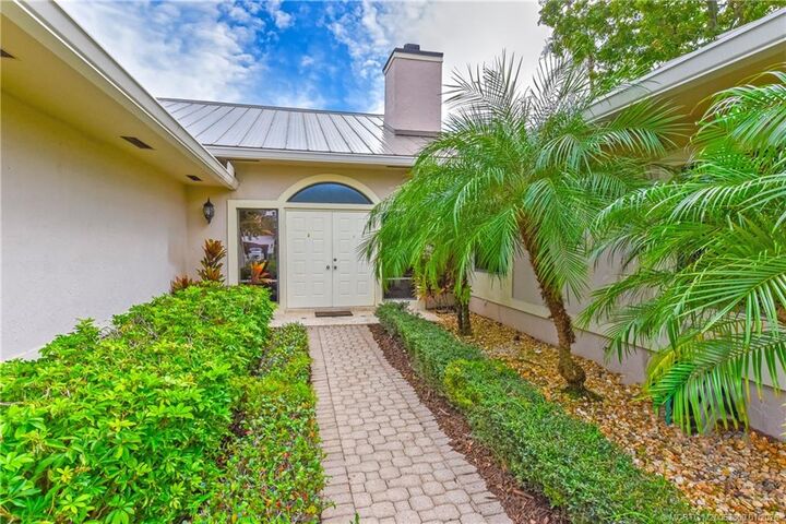 Property Photo:  4173 SW Gleneagle Circle  FL 34990 