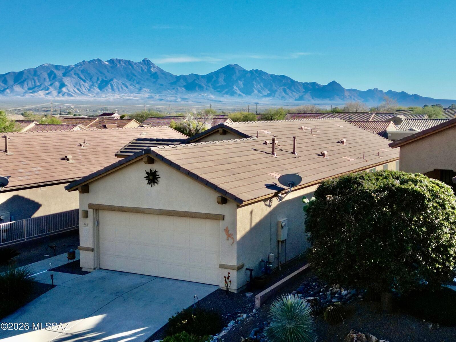 Property Photo: 542 W Astruc Drive AZ 85614