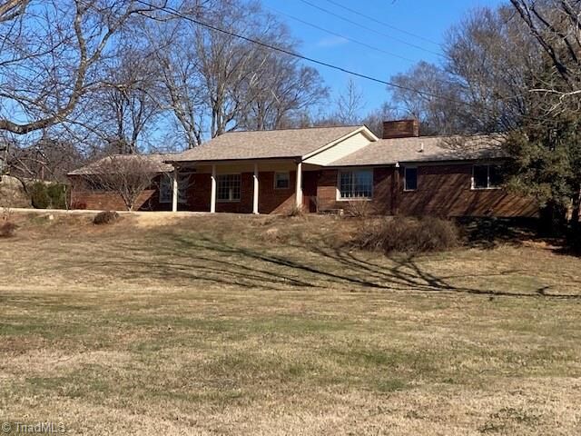 Property Photo:  226 White Plains Road  NC 28669 