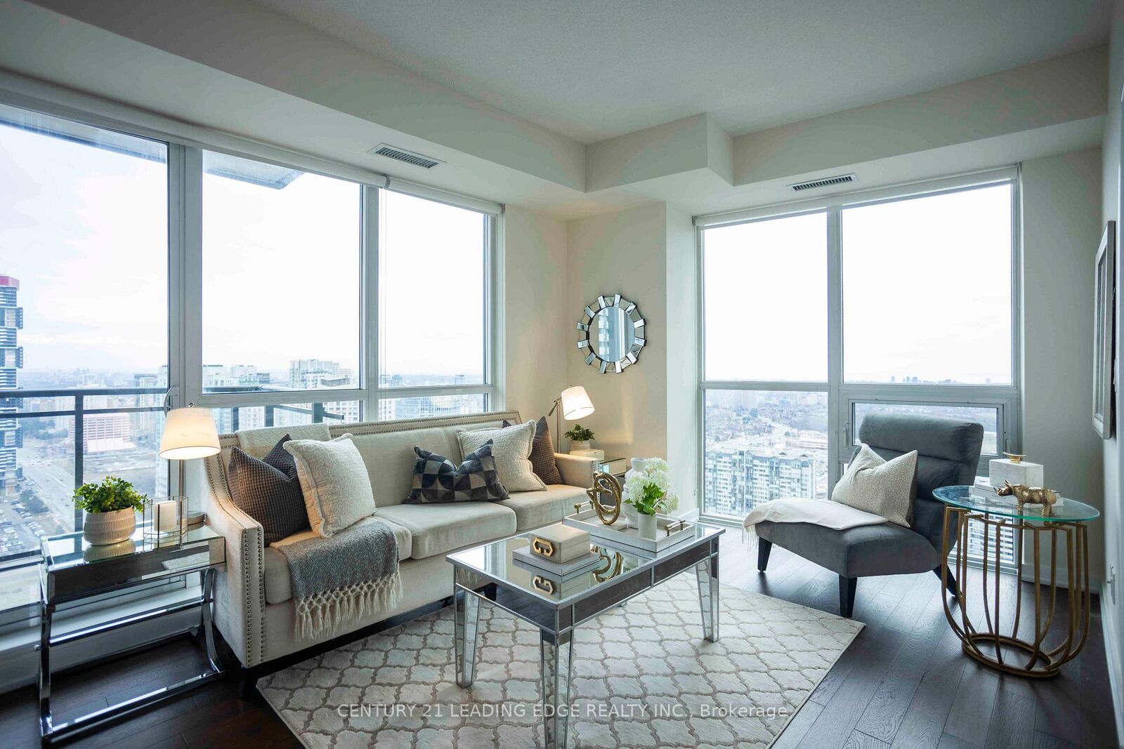 Property Photo:  510 Curran Place 3709  ON L5B 0J4 