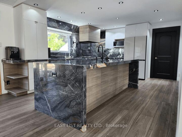 Property Photo:  48 Mill Run Gate  ON L9P 1R1 