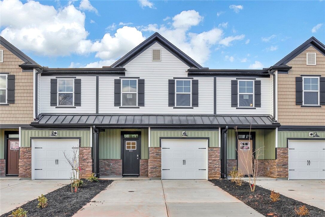 Property Photo:  411 Belgrove Way  SC 29640 
