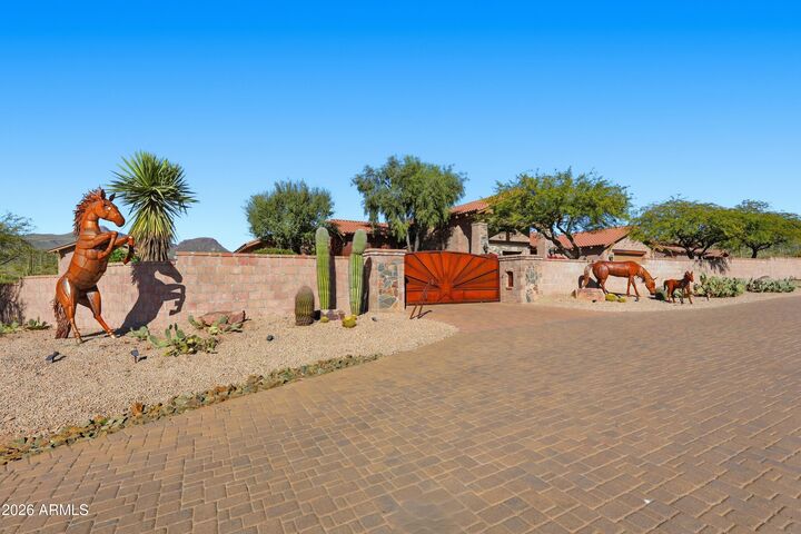 Property Photo:  42531 N Spur Cross Road  AZ 85331 