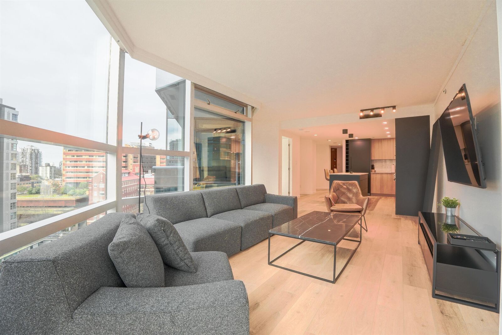 Property Photo:  1050 Burrard Street  BC V6Z 2S3 