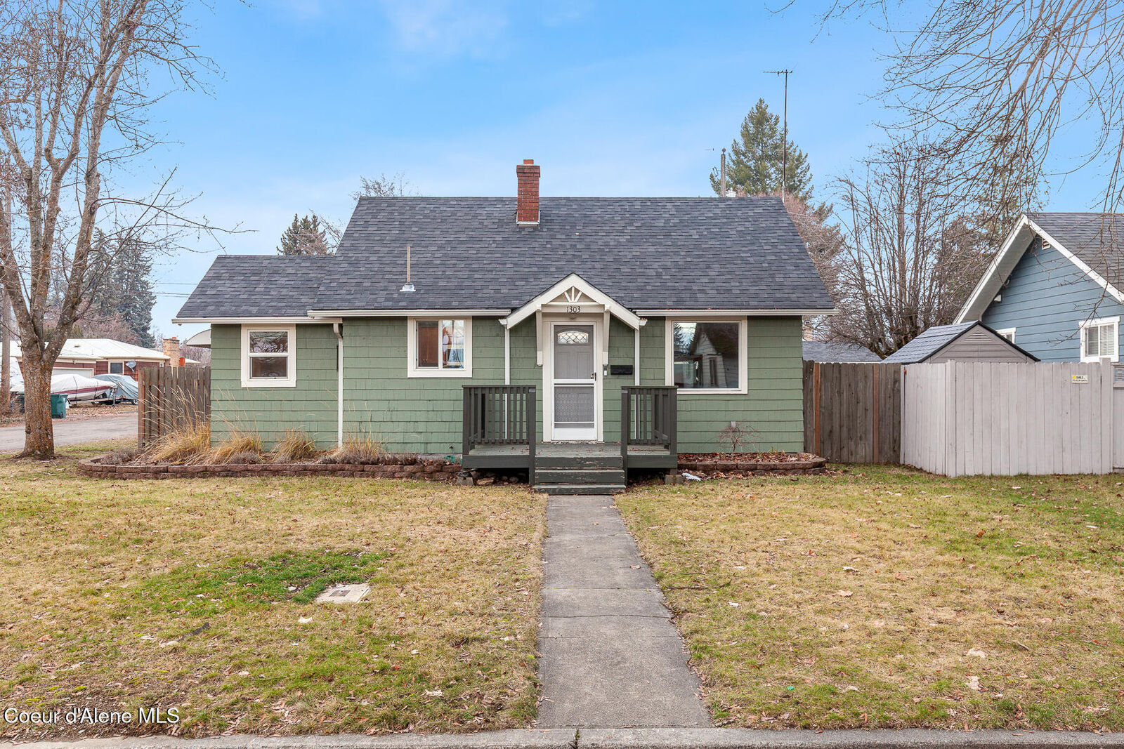 Property Photo:  1303 E Pennsylvania Ave  ID 83814 