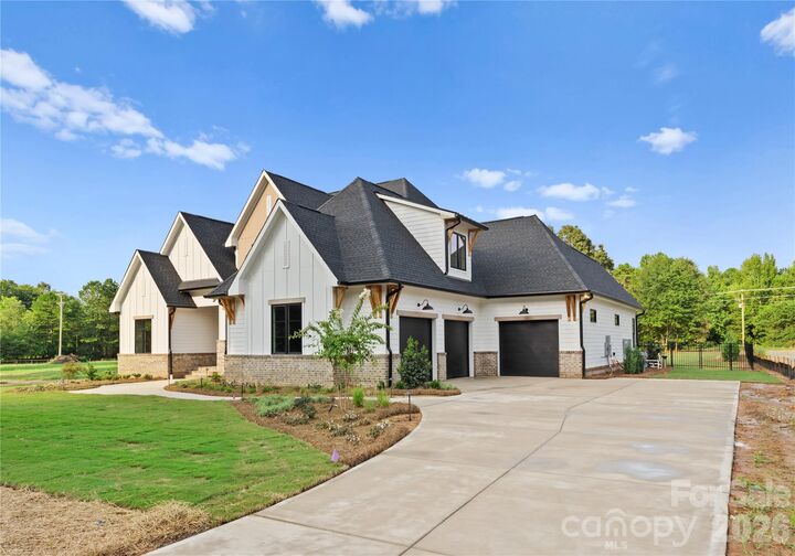 Property Photo:  4095 Kingfisher Drive  SC 29745 