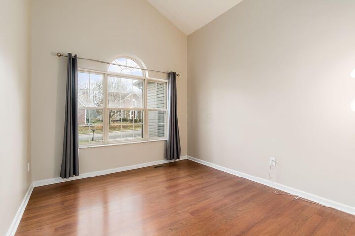 Property Photo: 7916 Bridge Crossing Court OH 43065