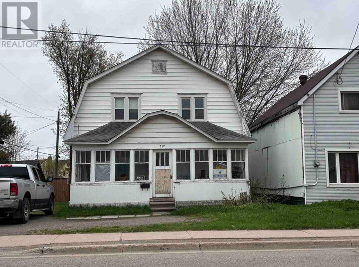 312 Huron St — photo 1