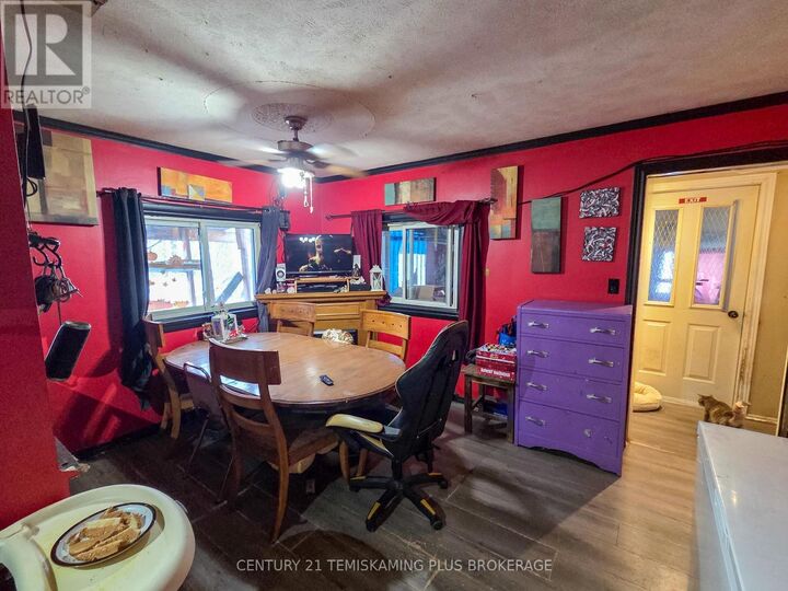 Photo de la propriété:  636 Brewster Street  ON P0J 1K0 