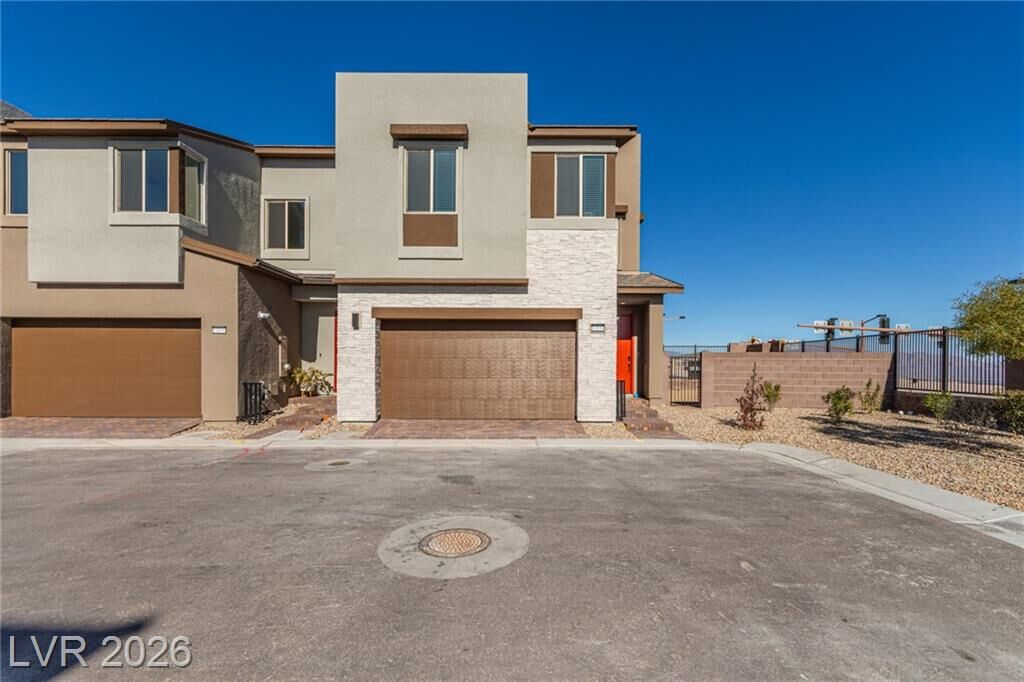 Property Photo: 11850 Angle Cliff Avenue NV 89138