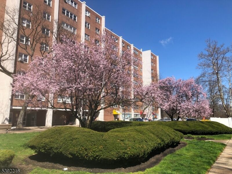 Property Photo:  39 E 39th St  NJ 07514 