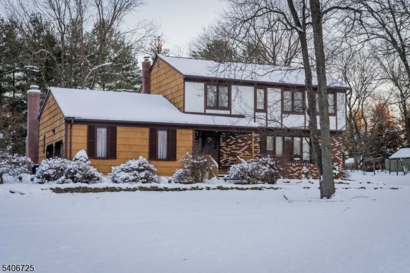 Property Photo:  4 Hickory Ln  NJ 08889 