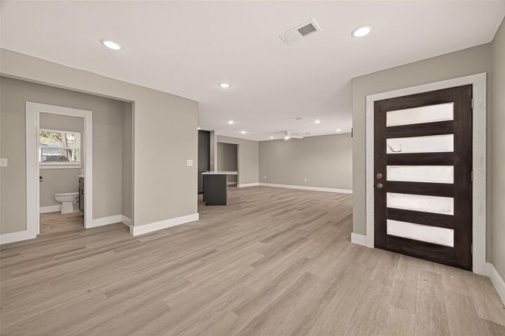 Property Photo:  3527 La Retama Dr Drive  TX 77013 