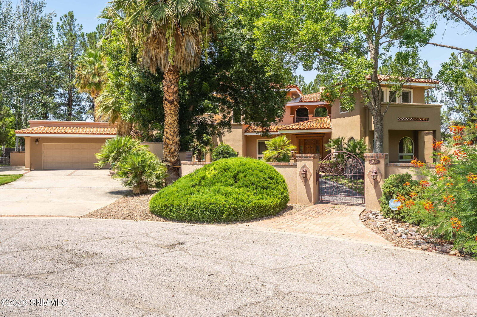 Property Photo: 2840 McDowell Place NM 88005
