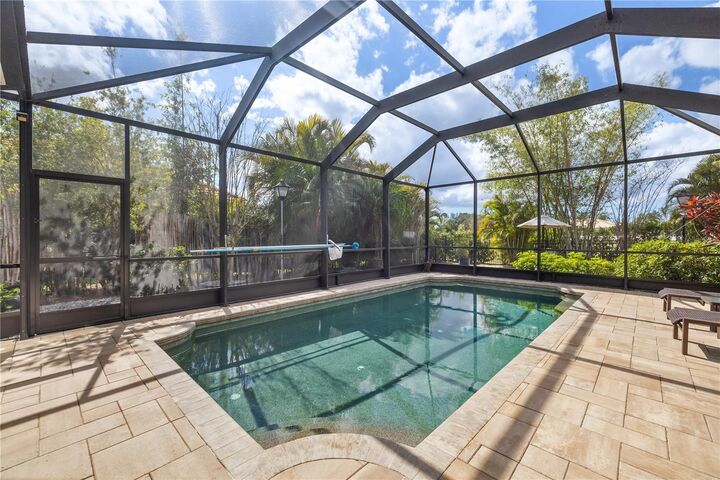 Property Photo: 12810 Daisy Place FL 34212