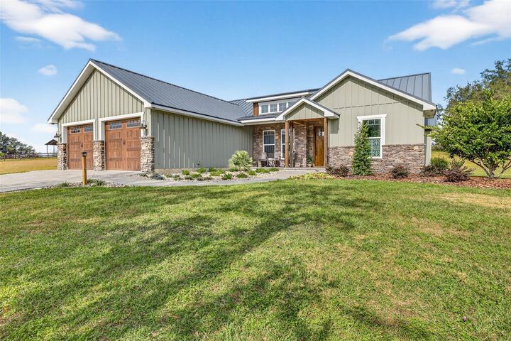 Property Photo:  32103 Rusty Creek Trail  FL 33525 