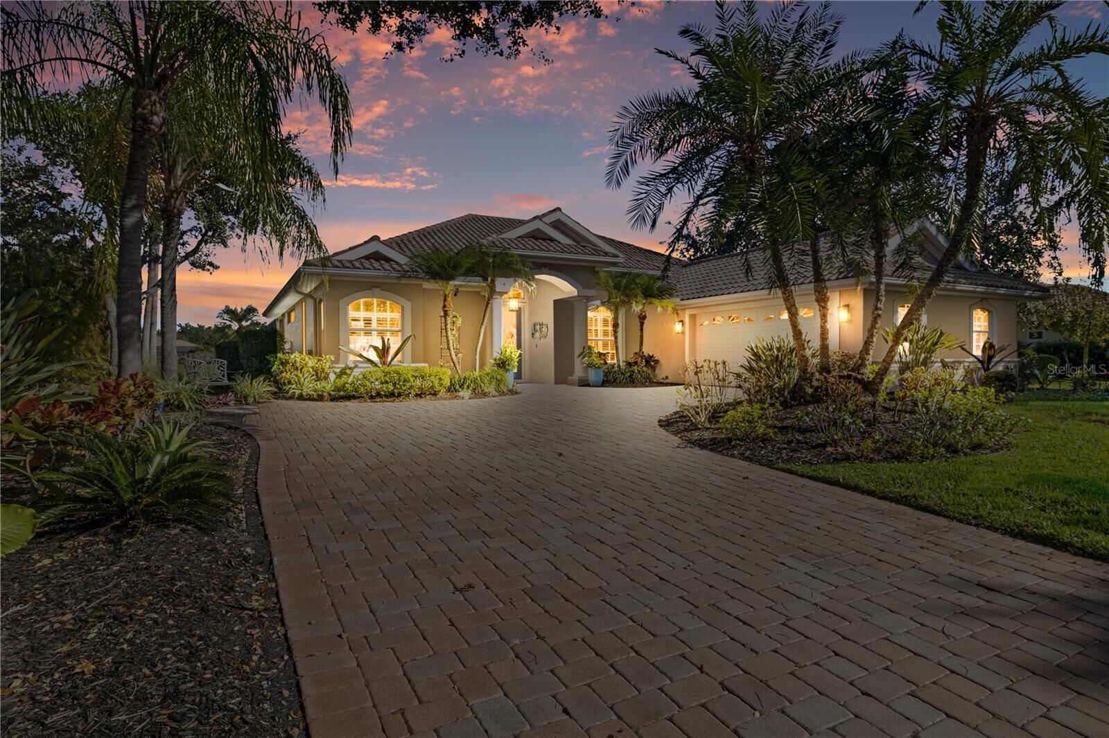 Property Photo:  11407 Savannah Lakes Drive  FL 34219 