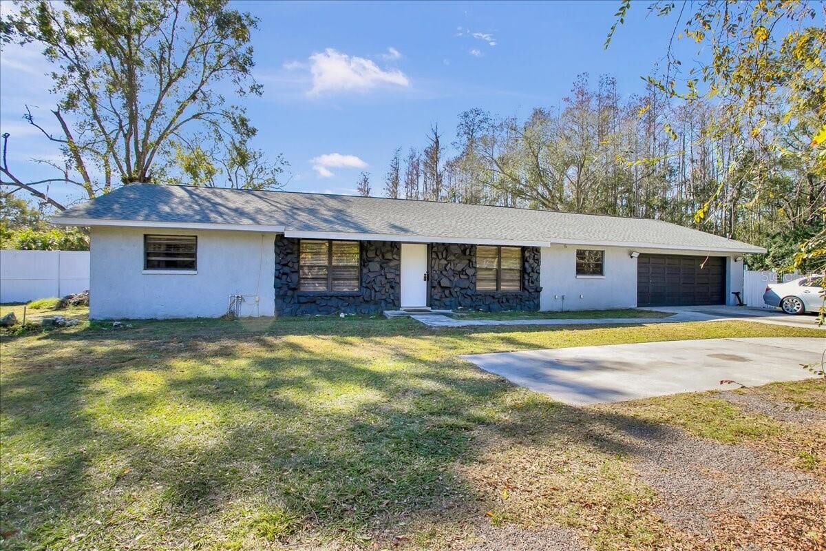 Property Photo:  6124 Lynn Road  FL 33625 
