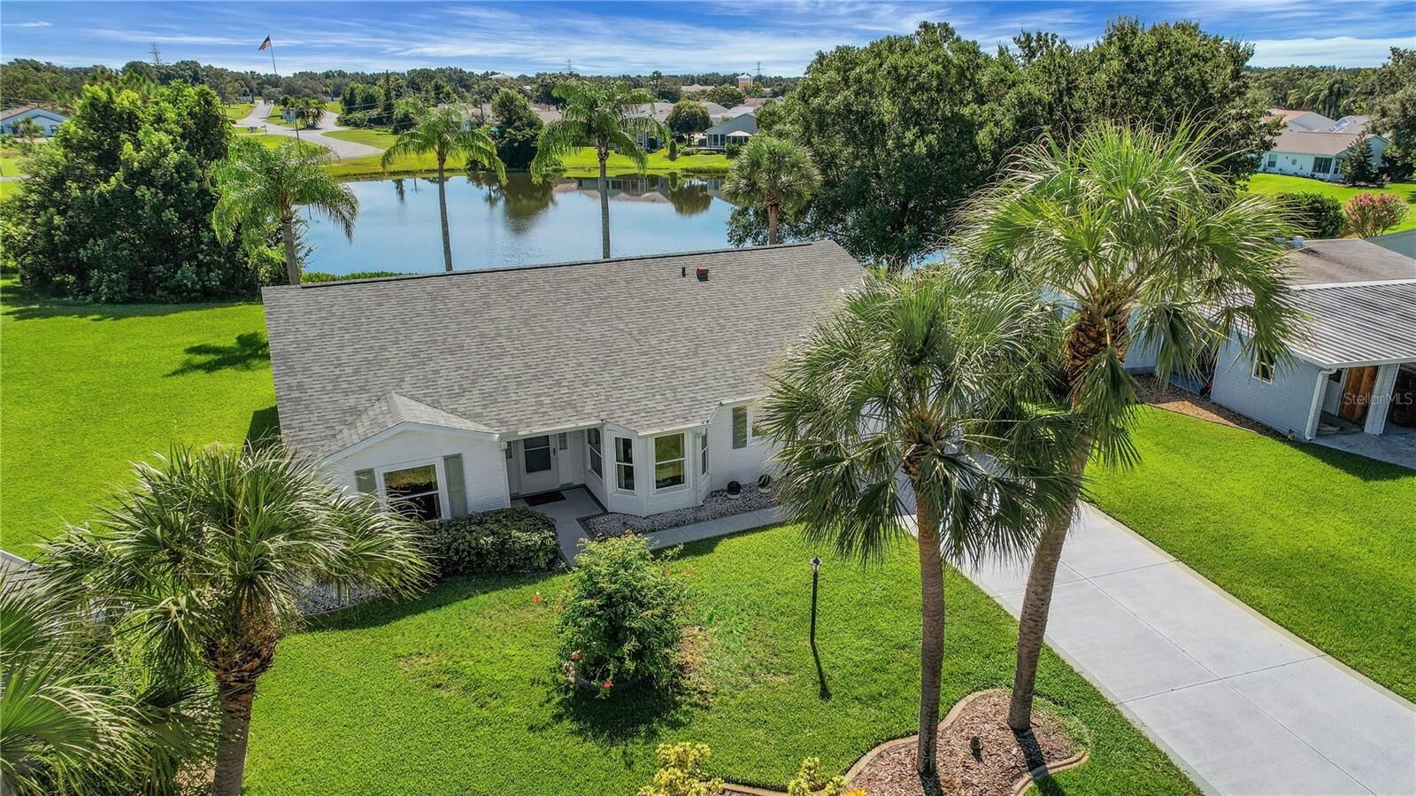 Property Photo: 5089 El Destino Drive FL 34748