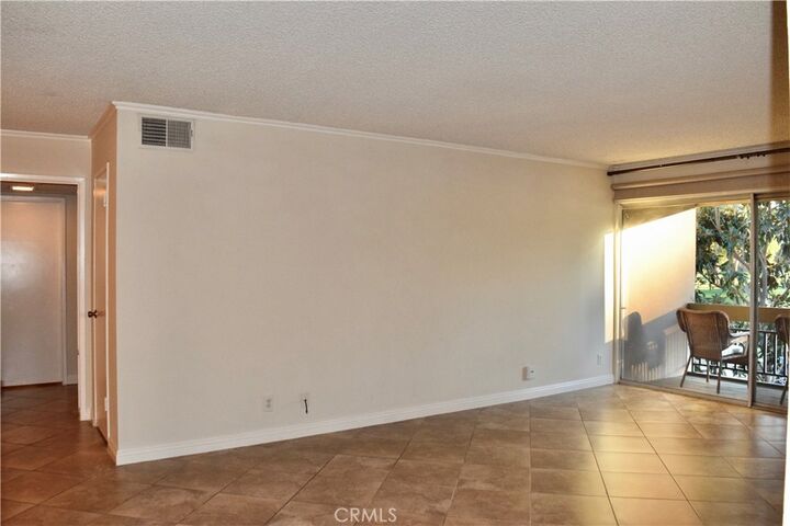 Property Photo:  24525 W Trevino Drive U2  CA 91355 