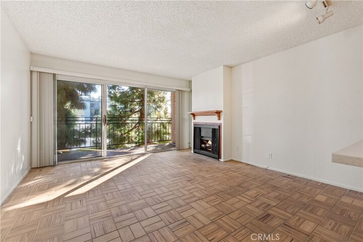 Property Photo:  600 Monterey Boulevard 5  CA 90254 