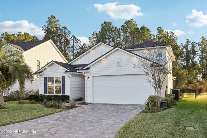 Property Photo: 530 Watervale Drive FL 32092