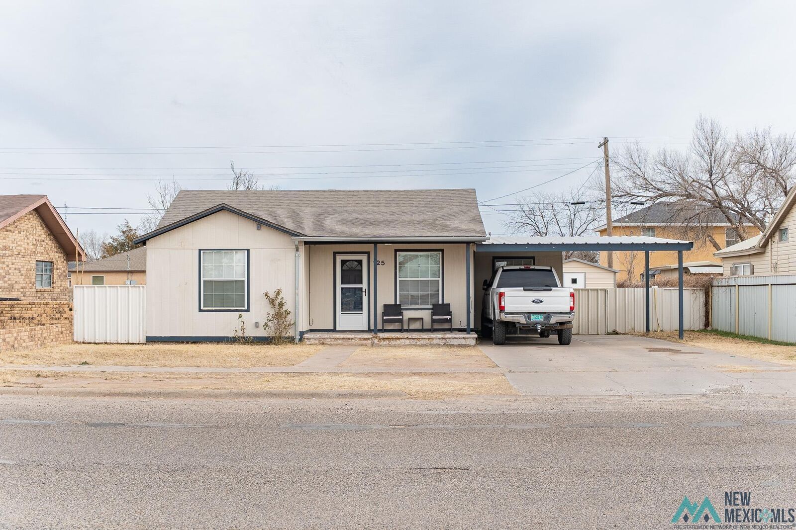 Property Photo:  125 S Globe Avenue  NM 88130 