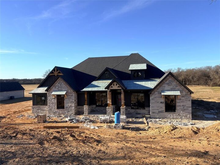 Property Photo:  195 Rio Rancho Drive  TX 76234 