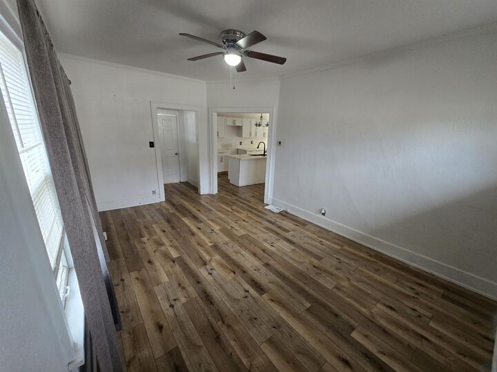 Property Photo: 2111 S Alice St IA 51106