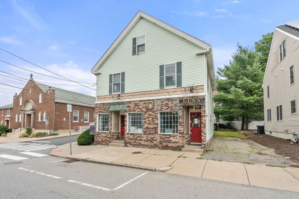 Property Photo: 301 River MA 02453