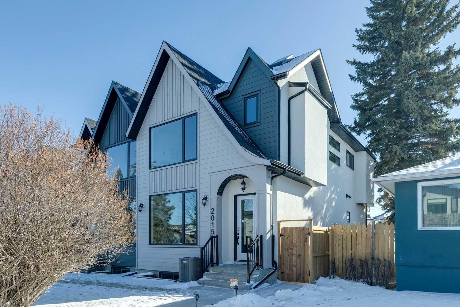 Property Photo:  2015 23 Avenue NW  AB T2M 1W2 