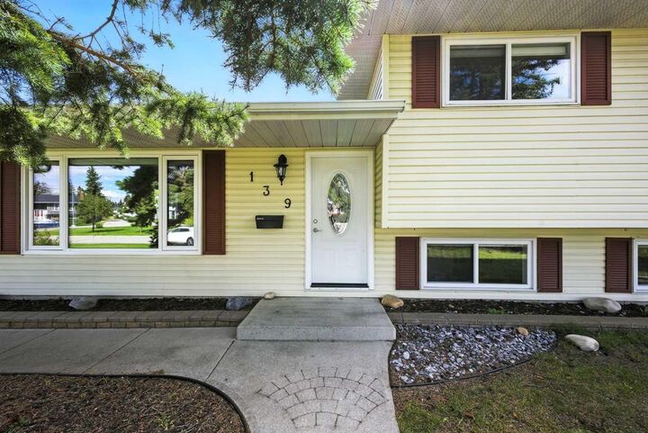 Photo de la propriété:  139 Huntford Green NE  AB T2K 3Z3 