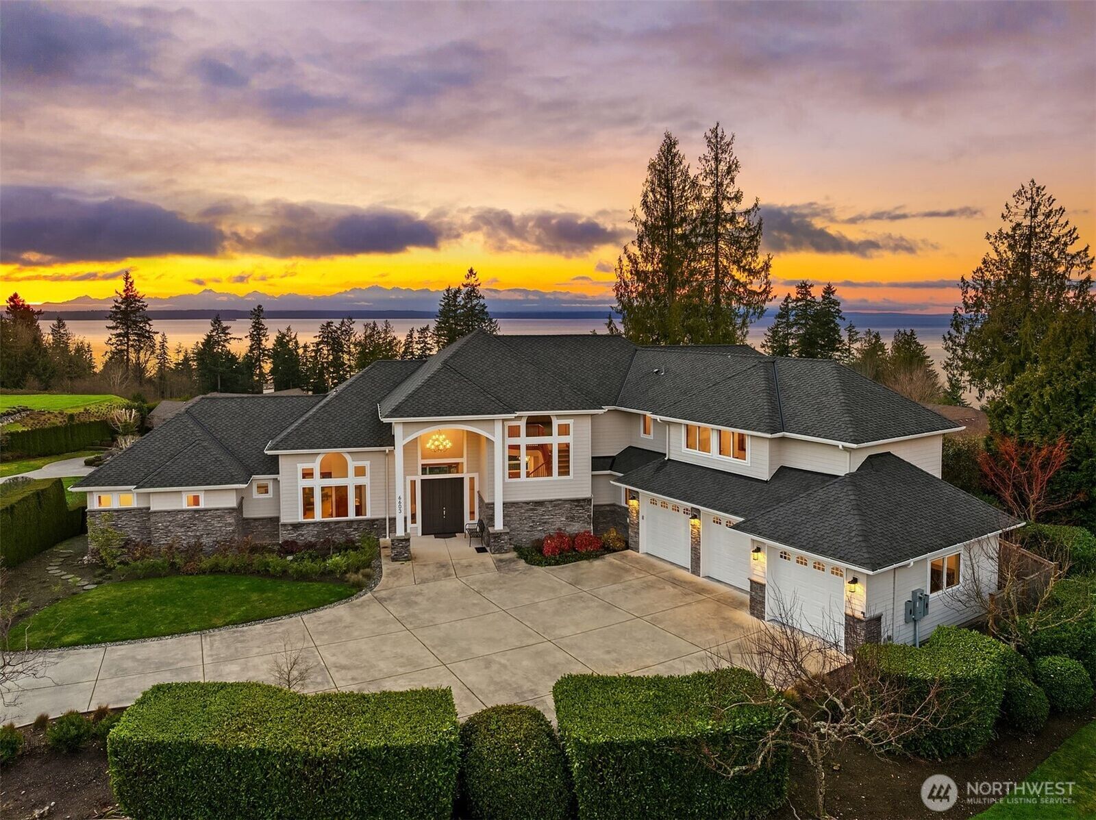 Property Photo:  6603  141st Street SW  WA 98026 