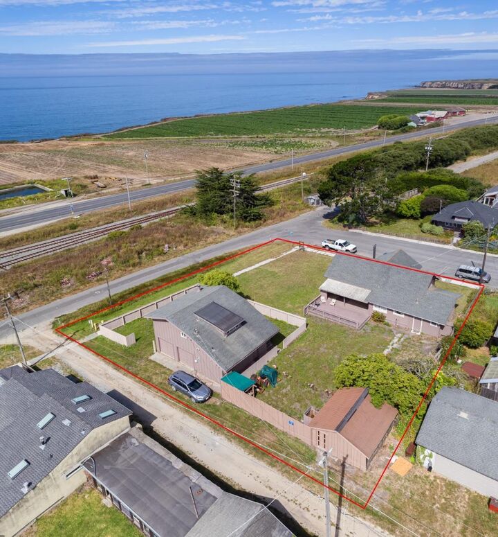 Property Photo:  2 3rd Avenue  CA 95017 