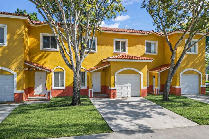 Property Photo: 18241 SW 108th Pl FL 33157