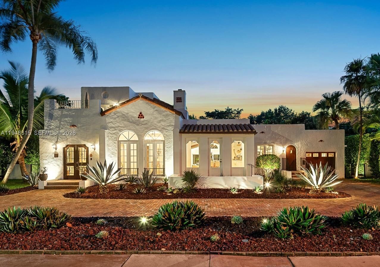 Property Photo:  1234 S Greenway Dr  FL 33134 