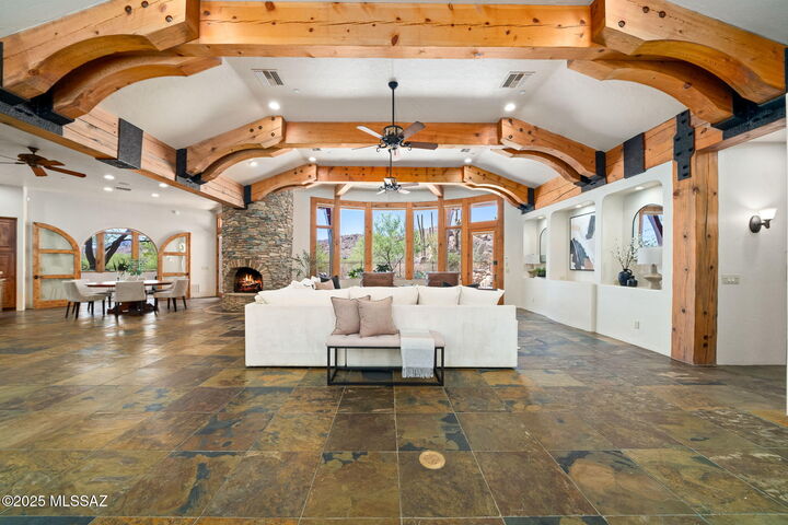 Property Photo:  1420 W Stony Run Place  AZ 85755 