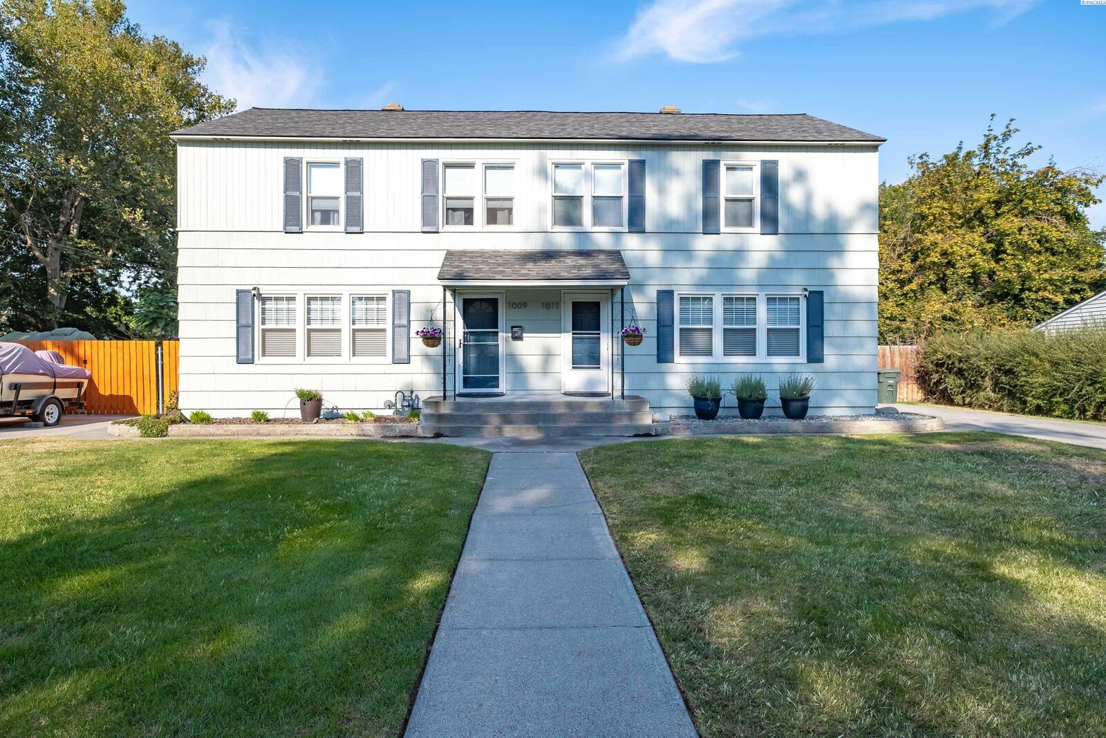 Property Photo:  1009-1011 McPherson Ave.  WA 99354 