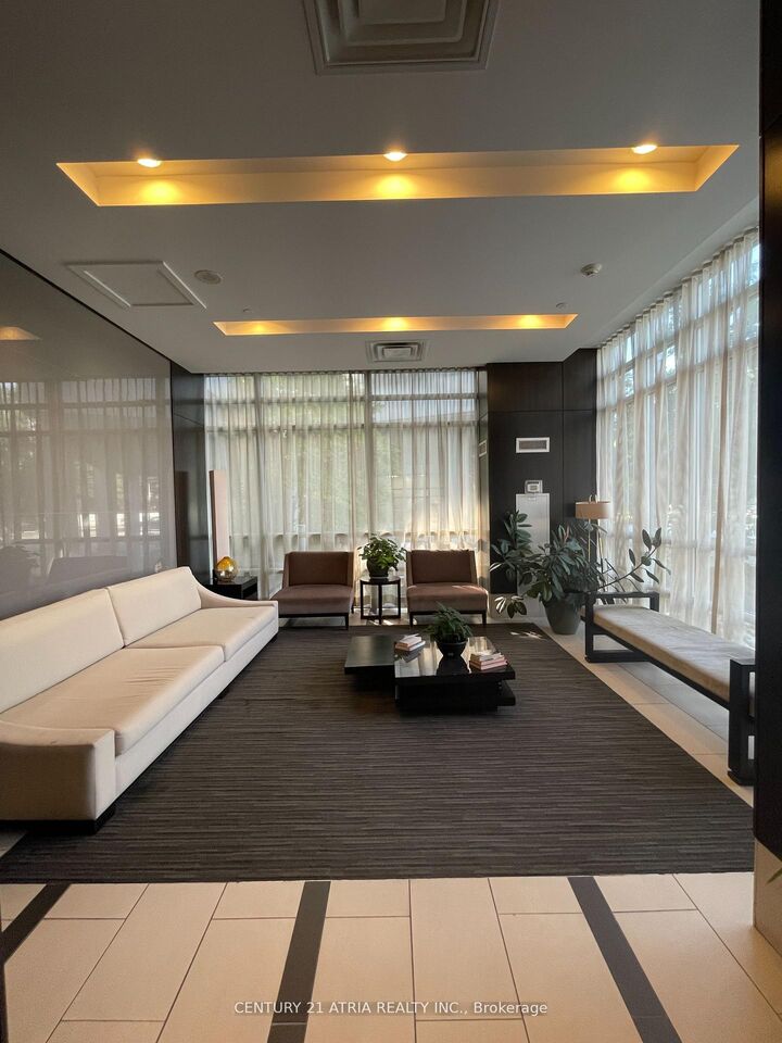 Photo de la propriété: 30 Herons Hill Way 1504 ON M2J 0A7