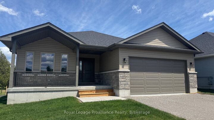 Property Photo: 41 Clayton John Avenue ON K0K 1H0