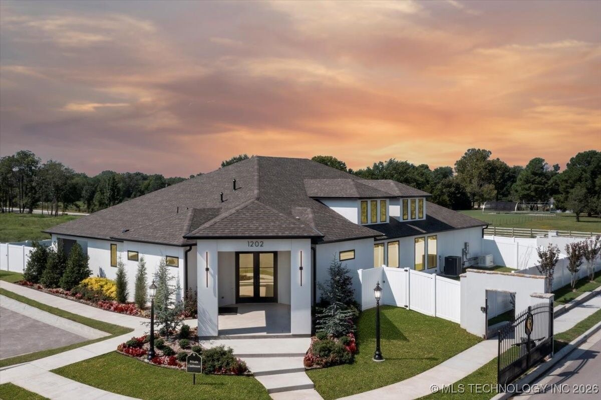 Property Photo:  7216 E Norman Street  OK 74014 