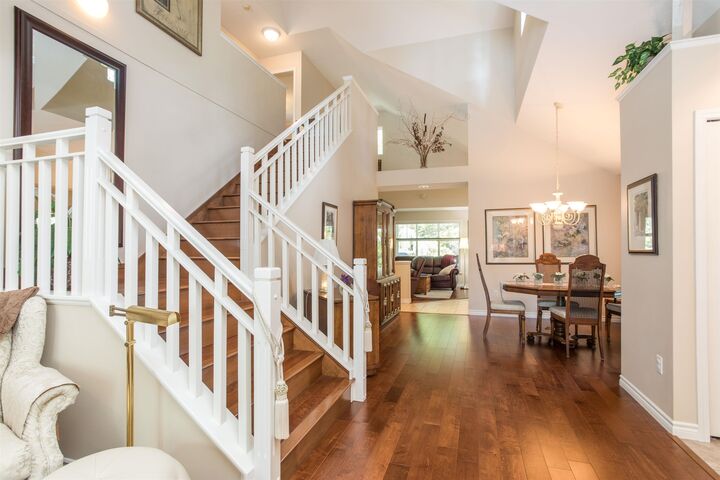 Photo de la propriété:  14877 33 Avenue 36  BC V4P 3A3 