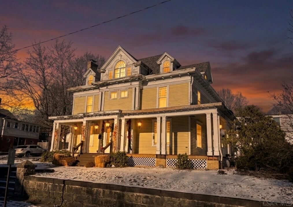 Property Photo: 1401 Somerset Avenue PA 15963