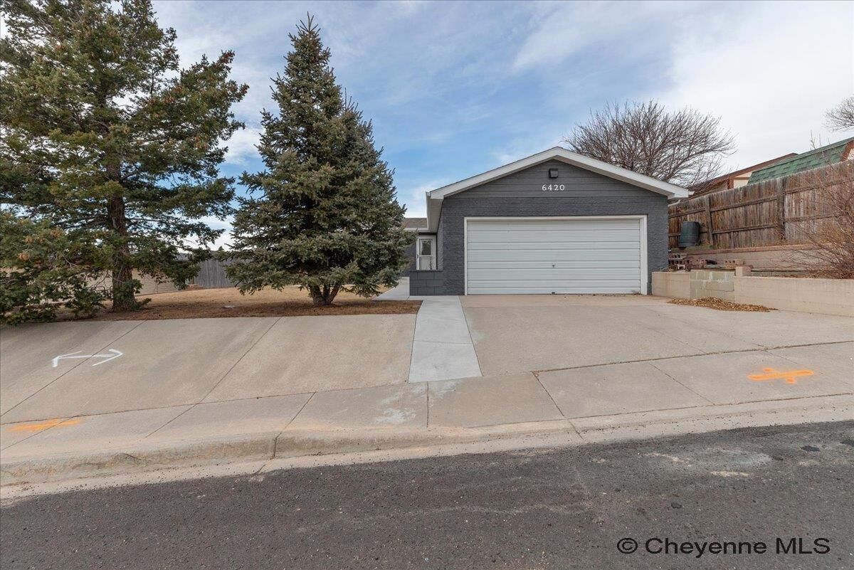 Property Photo:  6420 Main St  WY 82009 