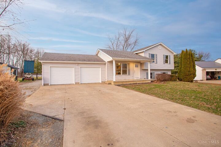 Property Photo:  20 Douglas Circle  OH 45121 